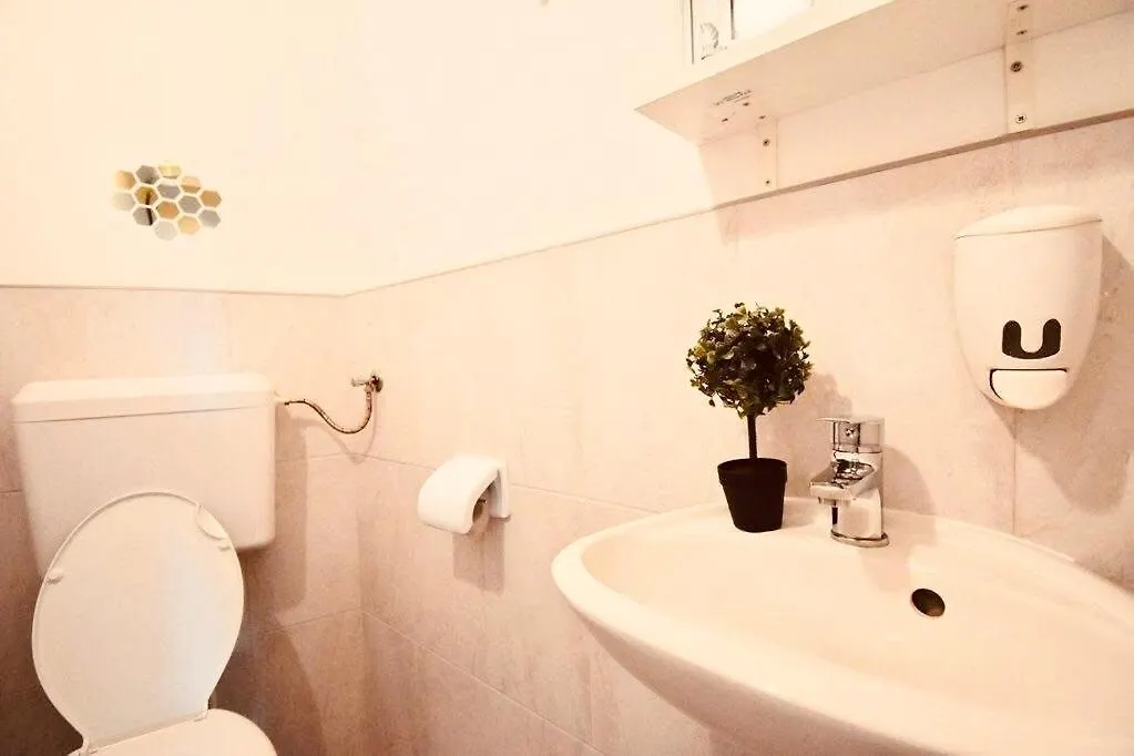 Apartment Heli Μεντουλίν